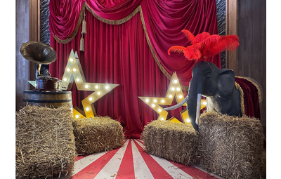 Фотозона «Старый цирк»